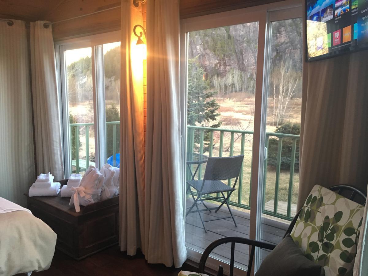 La Chouette Viree Bed & Breakfast กรองส์-แบรเฌอรอนส์ ภายนอก รูปภาพ
